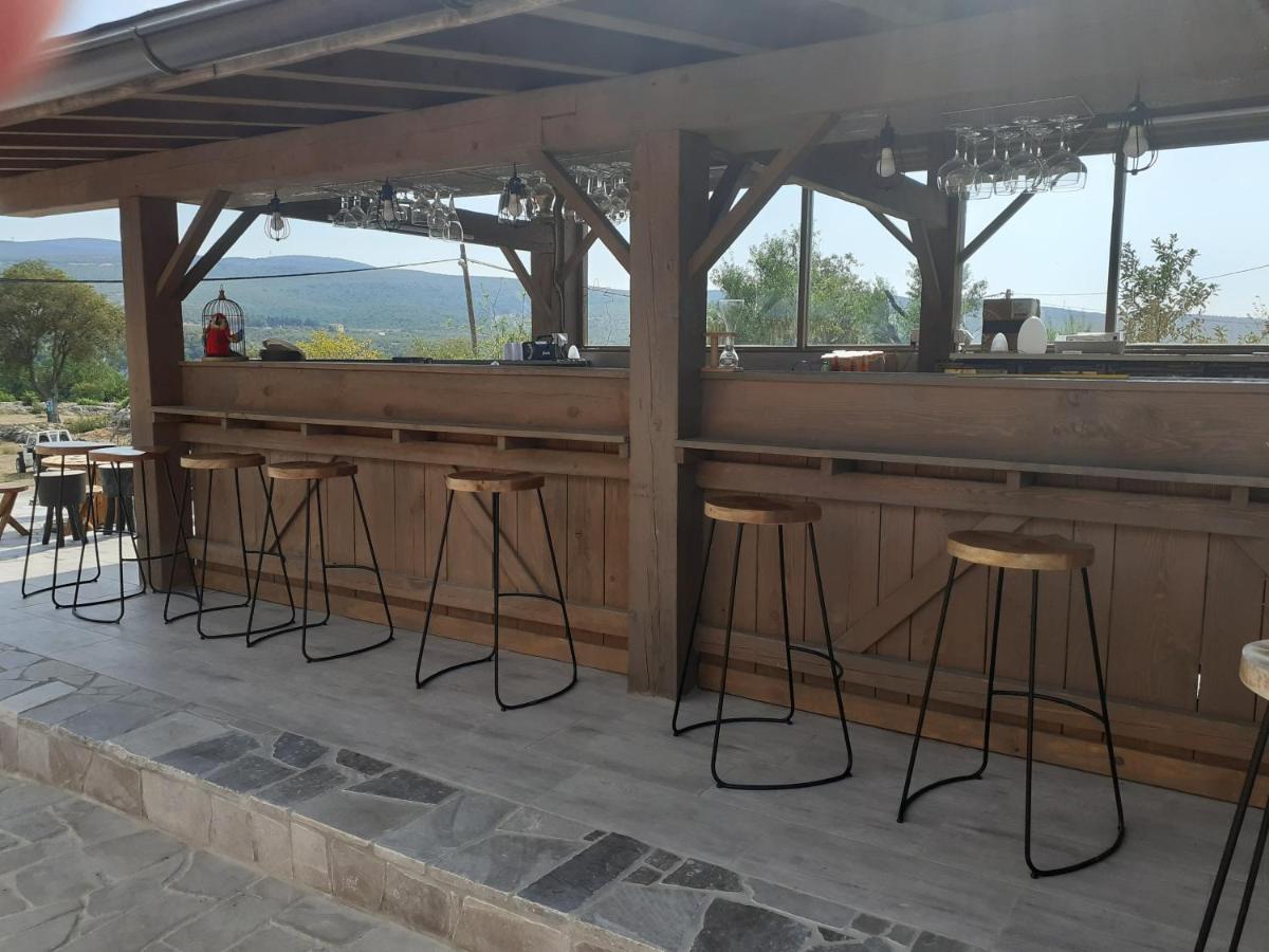 Hotel B&B Mama Mia Obrovac Kültér fotó