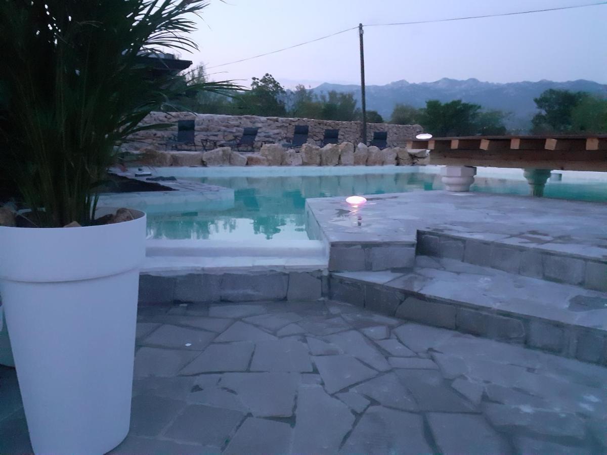 Hotel B&B Mama Mia Obrovac Kültér fotó