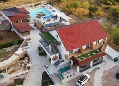Hotel B&B Mama Mia Obrovac Kültér fotó