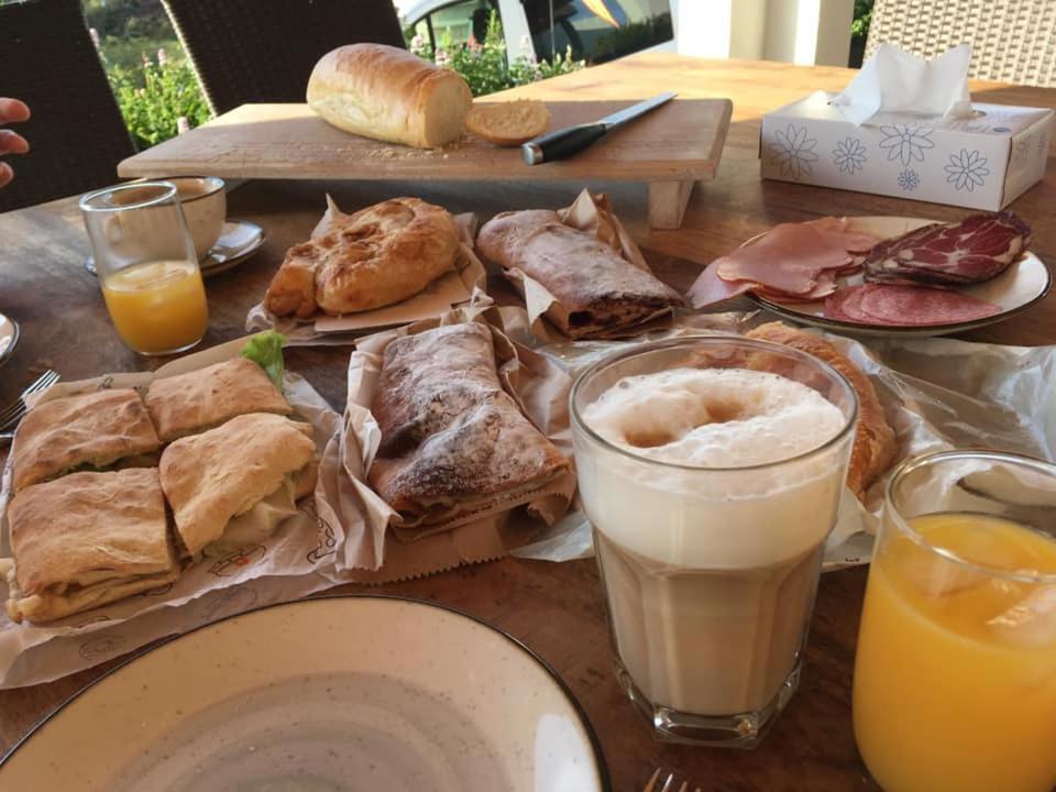 Hotel B&B Mama Mia Obrovac Kültér fotó