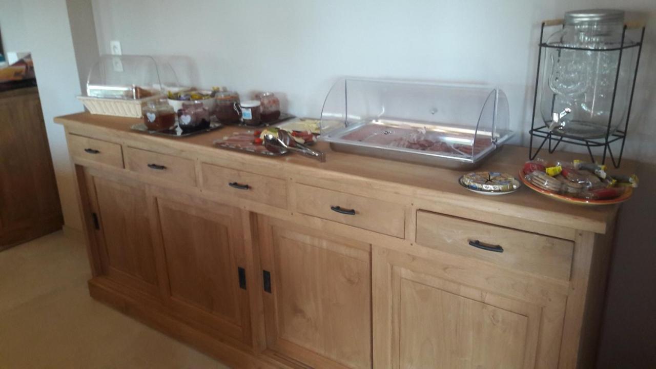 Hotel B&B Mama Mia Obrovac Kültér fotó